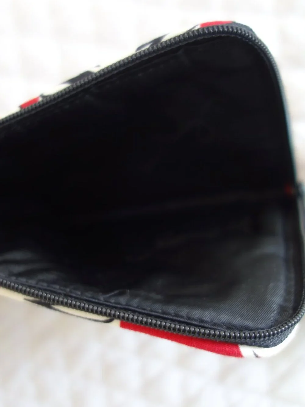 VERA BRADLEY Red White Black Floral Bi-Fold Wallet / Credit Card Holder - Picture 6 of 7